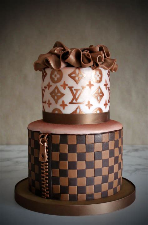 lv cake